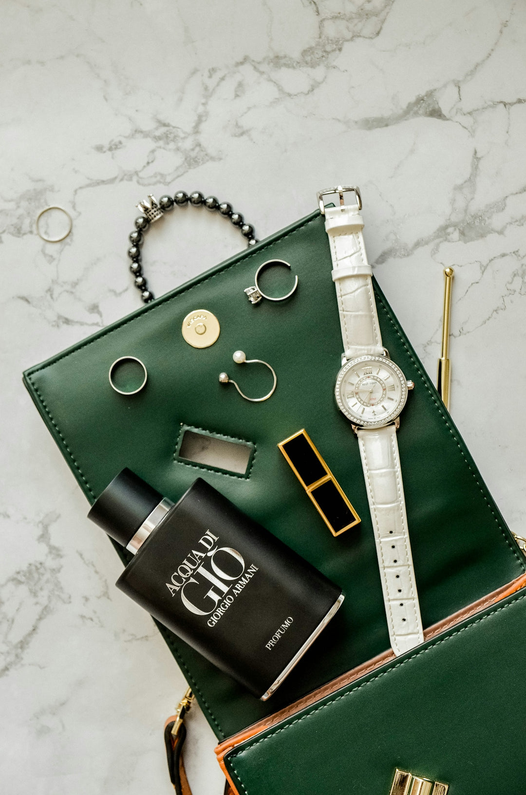 Overcoming Common Outfit Coordination Challenges