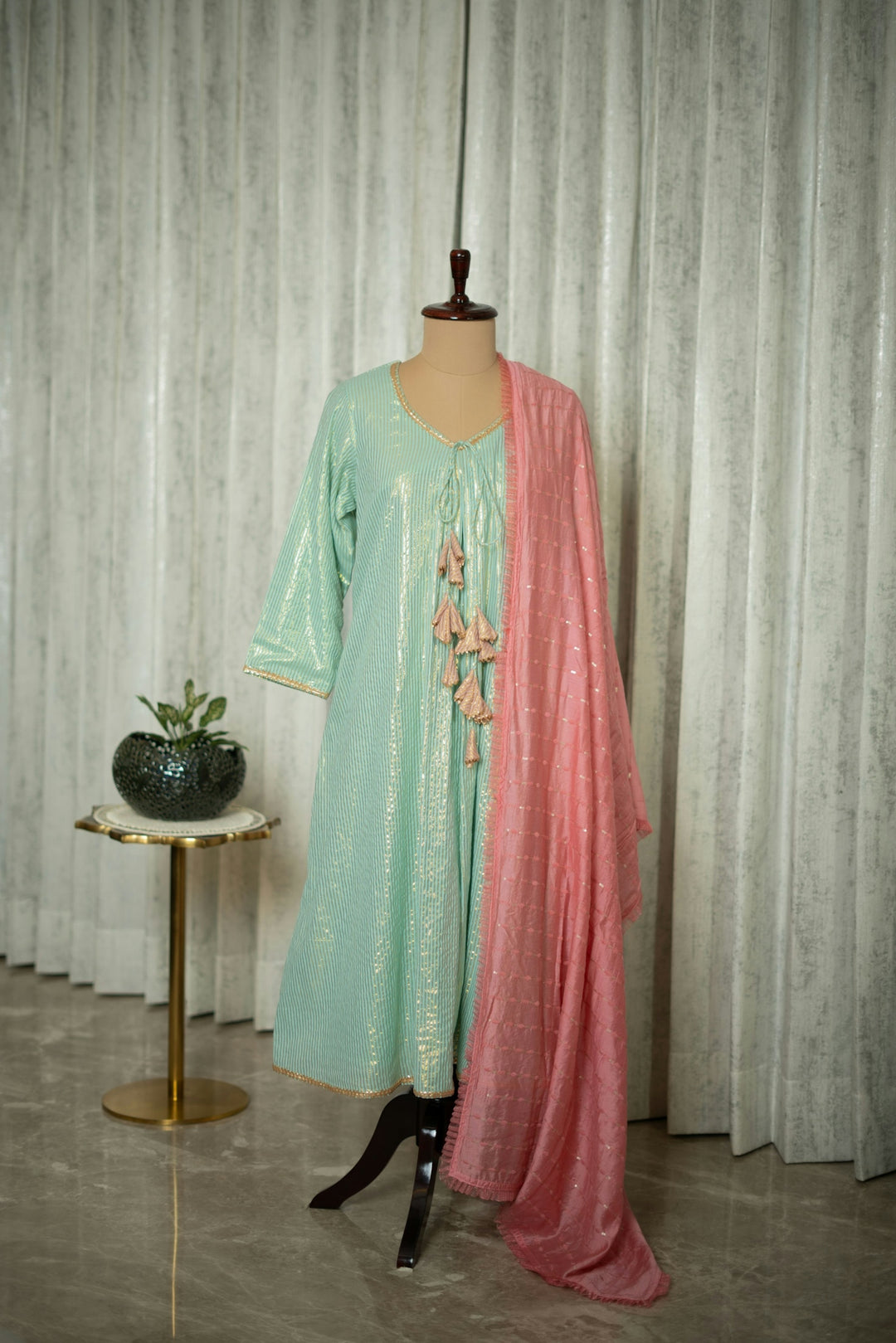 Best Practices for Mixing Patterns in Your Outfits